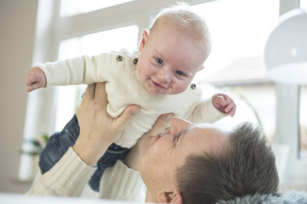 natürliche Familienfotos zu Hause Ebersberg